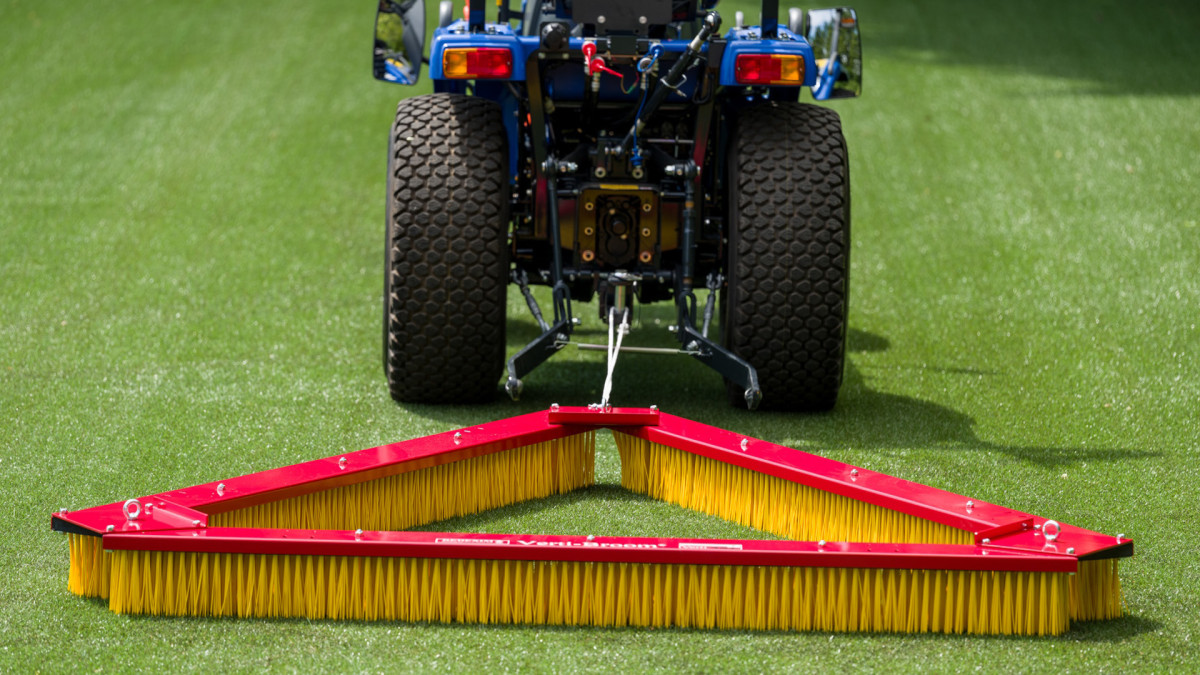 Verti-Broom 2400