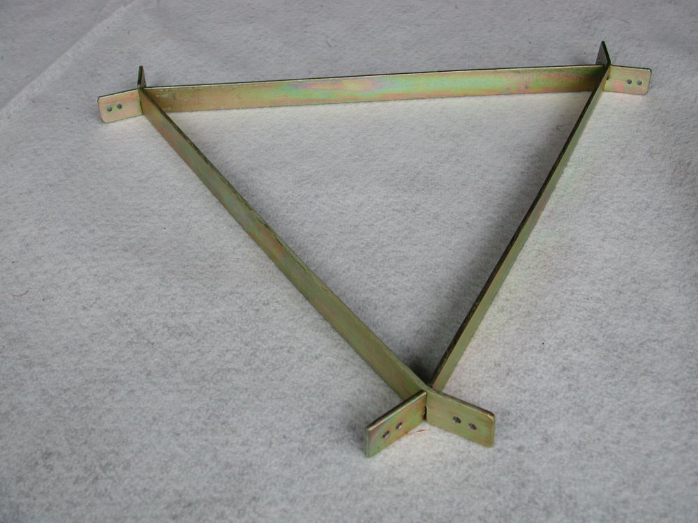 Trädstöd - Triangel i metall