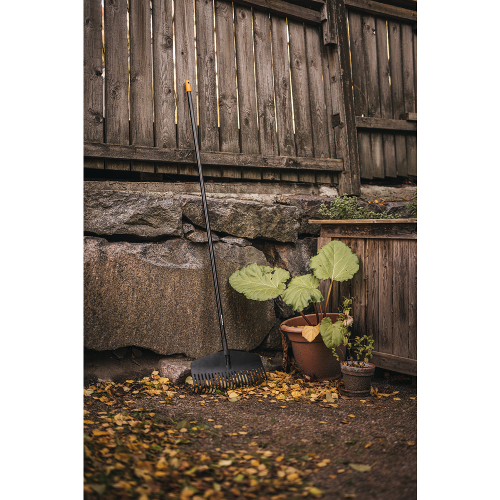 Fiskars Lövräfsa M Solid