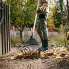 Fiskars Lövräfsa Solid™ 22P metall/trä FSC