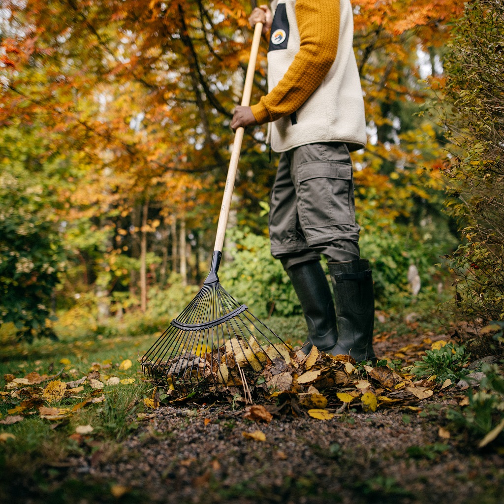 Fiskars Lövräfsa Solid™ 22RP plast/trä FSC