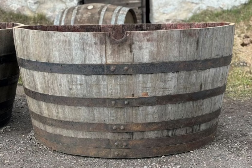 Halvt vinfat Ek 900L